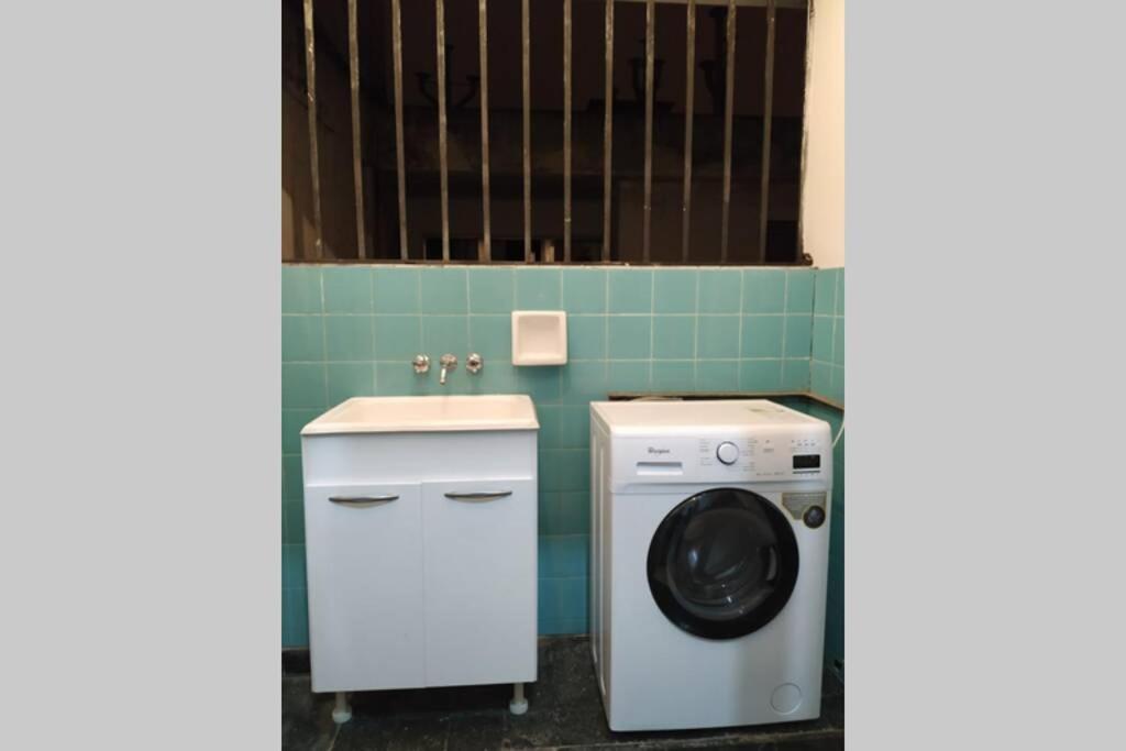 Amplio Dpto En El Centro De Salta. Apartamento