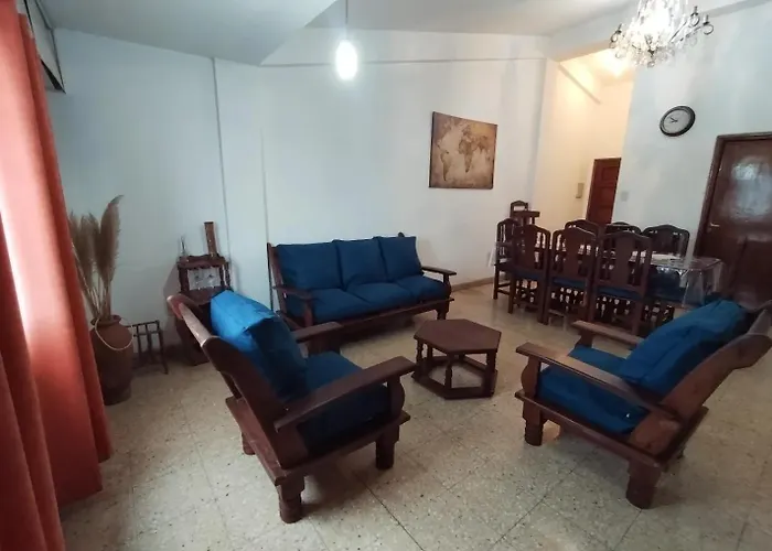 Amplio Dpto En El Centro De Salta
